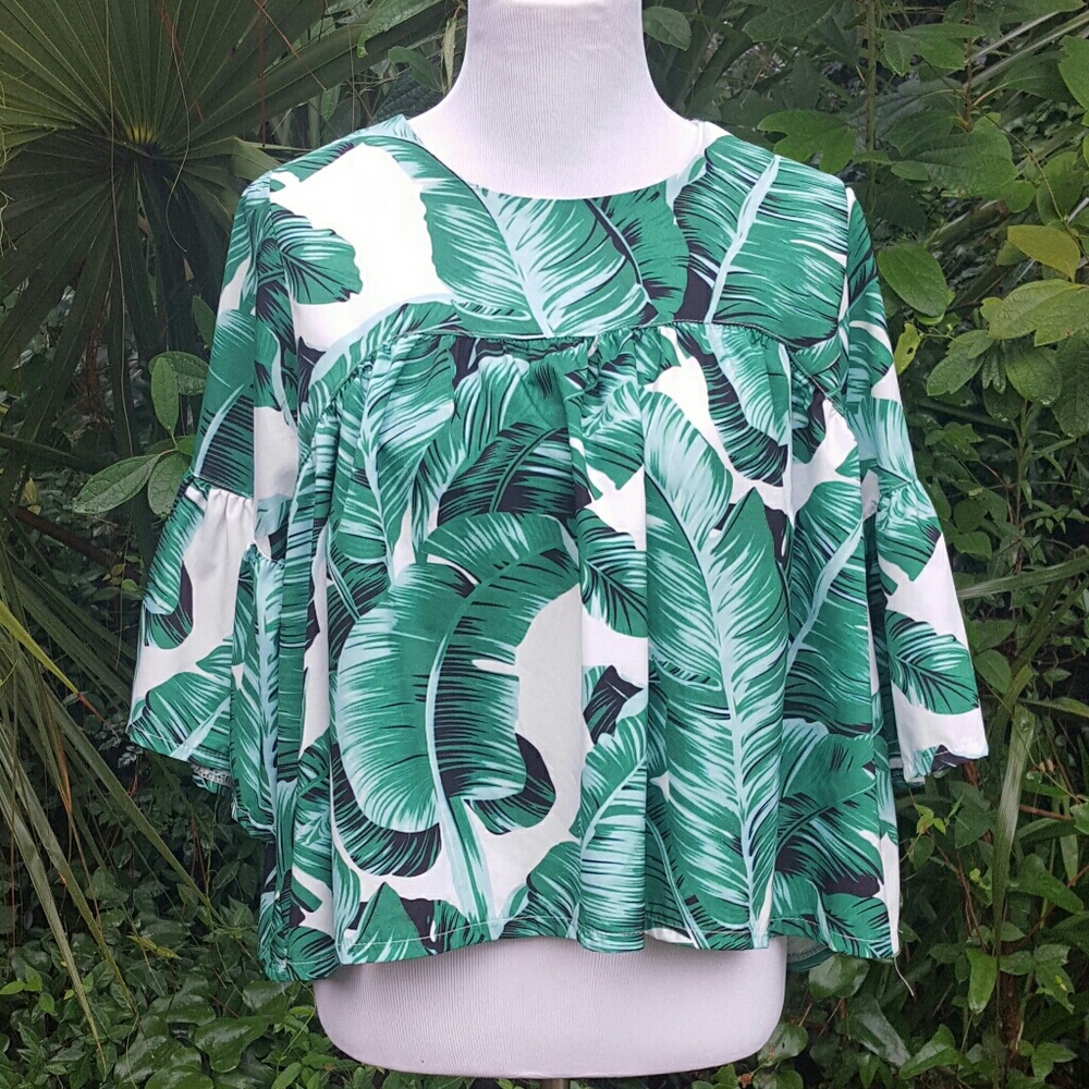 Adorable Green and White top